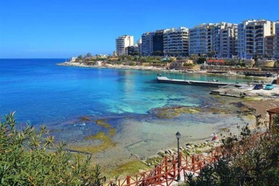 Seaview Apartment In Fort Cambridge, Sliema Dış mekan fotoğraf