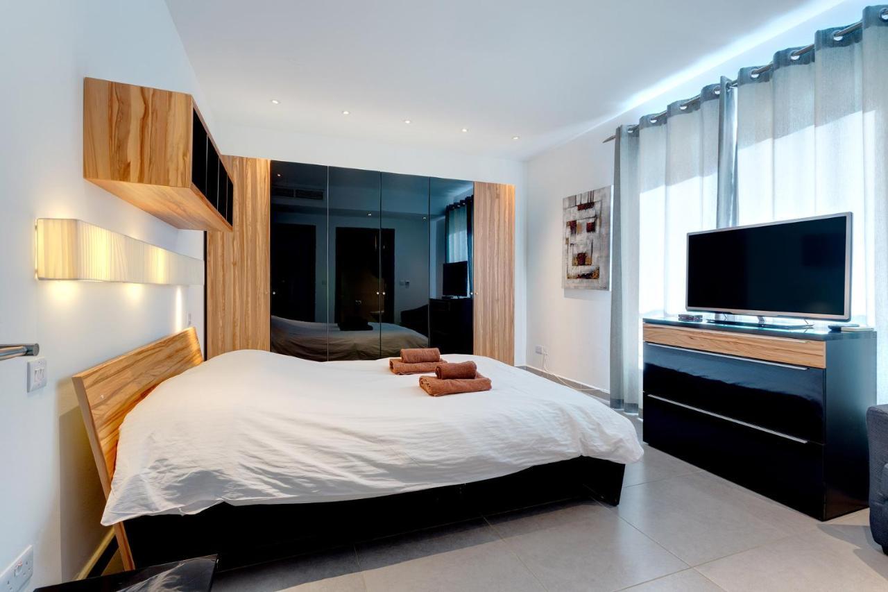 Seaview Apartment In Fort Cambridge, Sliema Dış mekan fotoğraf