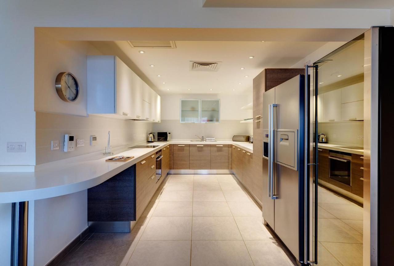 Seaview Apartment In Fort Cambridge, Sliema Dış mekan fotoğraf